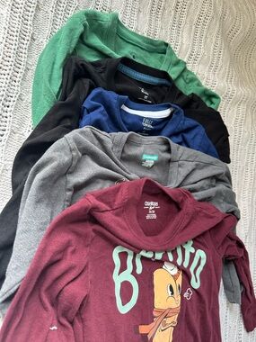 OshKosh B'gosh 5 Long-Sleeve Graphic Tees